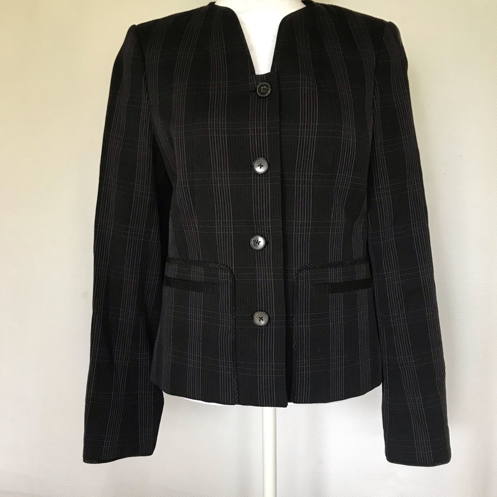 Brooks Brothers black plaid sweetheart neckline dark academia blazer size 6